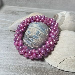 Bubblegum pink pearl bracelet